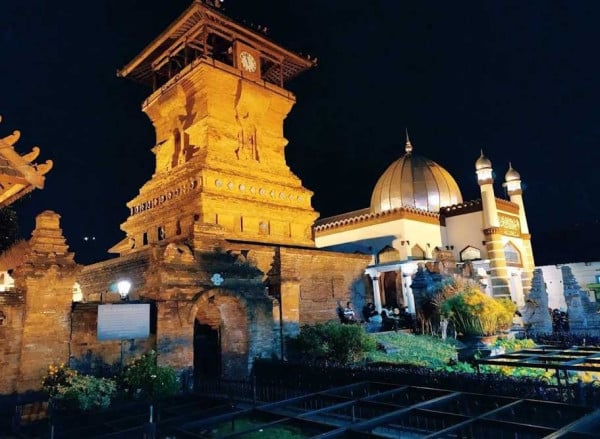 10 Masjid Tertua, Bukti Peradaban Islam di Nusantara Sejak Abad ke-12