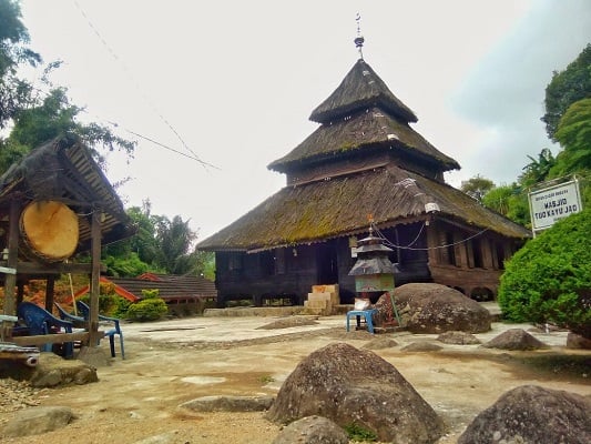 10 Masjid Tertua, Bukti Peradaban Islam di Nusantara Sejak Abad ke-12