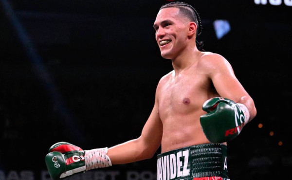 3 Lawan Potensial Dmitry Bivol sang Juara Tak Terbantahkan Kelas Berat Ringan