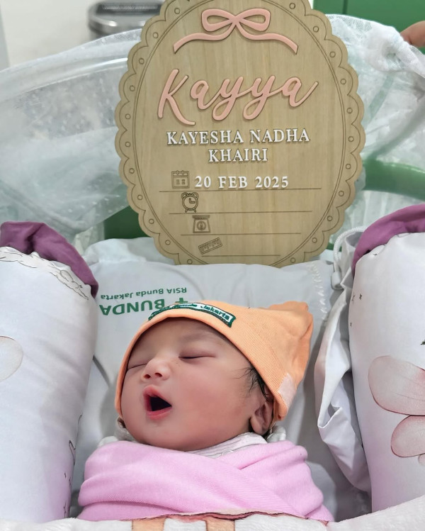 Kayesha Nadha Khairi Nama Anak Pertama Kiky Saputri, Artinya Pemberian Tuhan yang Cantik