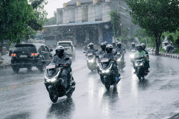 Bali dalam Genggaman: Honda PCX160 RoadSync Bikin Touring Makin Nyaman