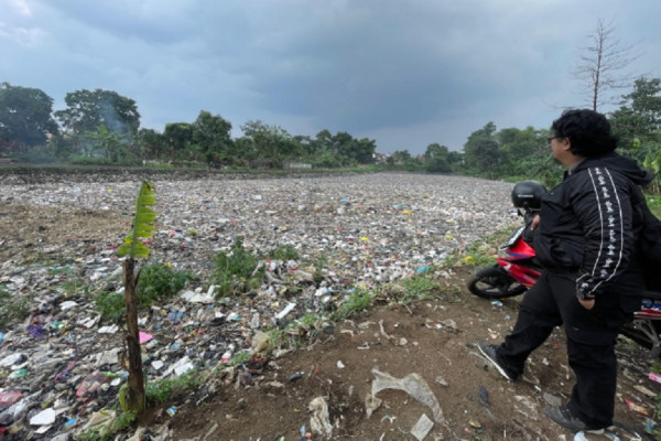 Parah! Ini Penampakan Sungai Citarum Lama di Oxbow Cicukang Jadi Lautan Sampah