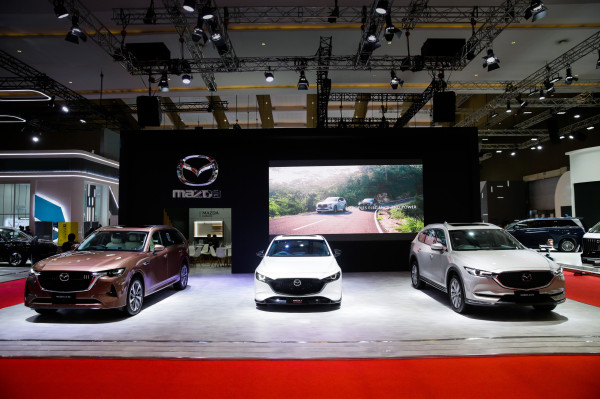 Mazda Bangkit! Raih Penjualan Impresif dan Raih Penghargaan Bergengsi di IIMS 2025