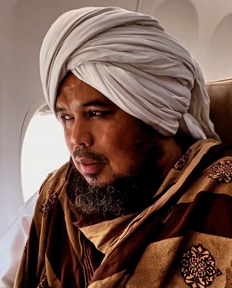 10 Artis Tanah Air yang Jadi Ustaz dan Ustazah, Nomor 1 Mantan Gitaris Sheila on 7