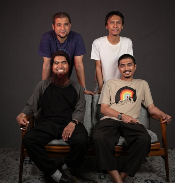 10 Artis Tanah Air yang Jadi Ustaz dan Ustazah, Nomor 1 Mantan Gitaris Sheila on 7