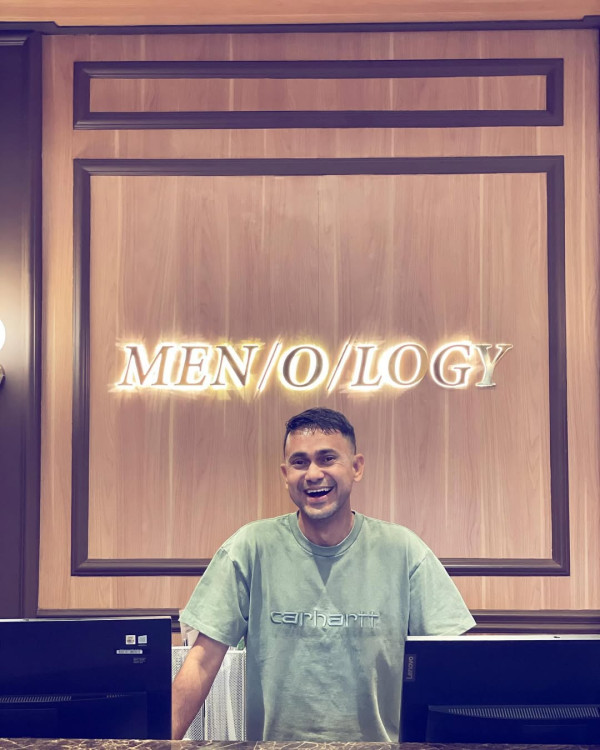 7 Artis yang Langganan Perankan Ustaz, Dude Harlino Berkarisma dan Religius