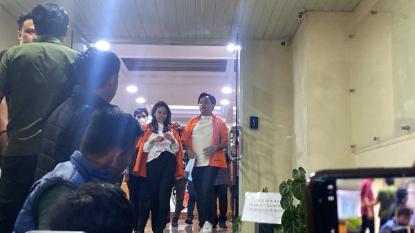 Nikita Mirzani Ditahan 20 Hari ke Depan, Ini Bukti yang Memberatkannya