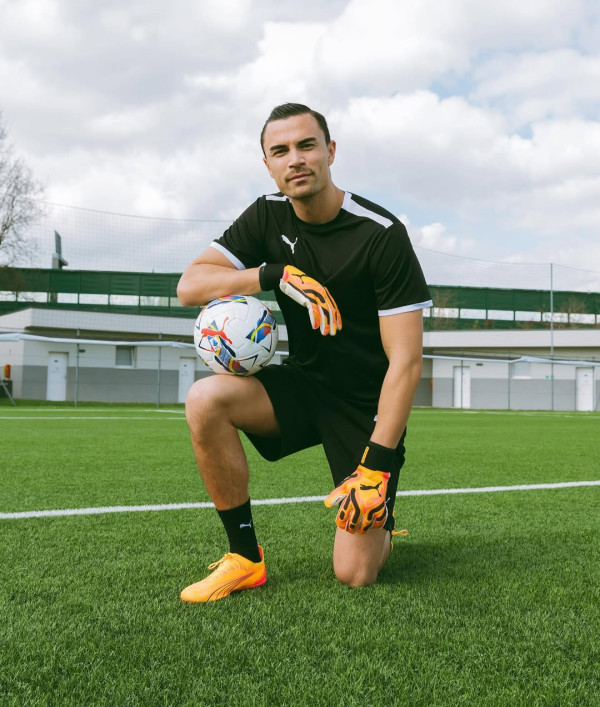 5 Potret Tampan Emil Audero Calon Kiper Timnas Indonesia yang Naturalisasinya Disetujui DPR