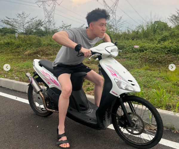 Aksi Ngabers Rich Brian dengan Yamaha Mio Karbu Ban Cacing Bikin Harga Meroket?!