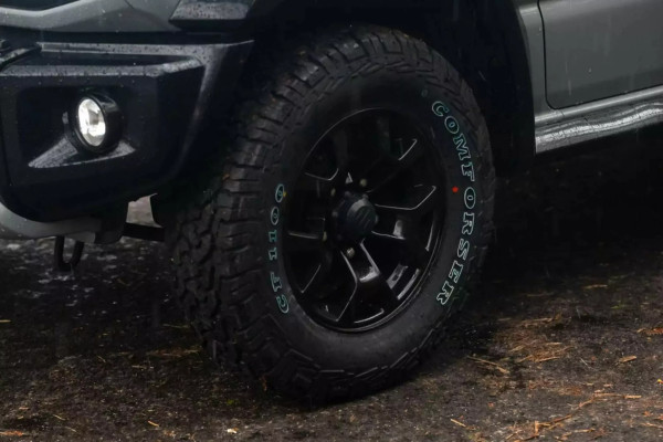 Suzuki Jimny 6x4: Mainan Off-Road Ekstrem, Monster Mini Beroda Enam!
