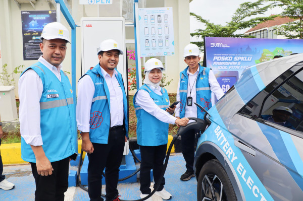 Lonjakan Drastis Pemudik Kendaraan Listrik: PLN Siaga Penuh dengan 1.000 SPKLU di Jalur Trans Jawa-Sumatra!