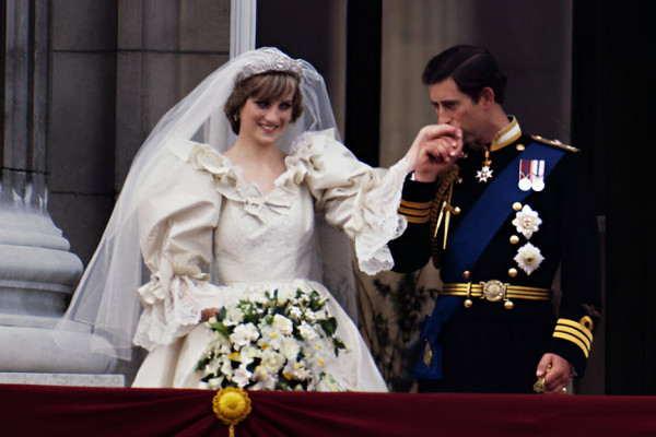 Buku Harian Putri Diana Ungkap Pernikahannya dengan Raja Charles III Penuh Penderitaan