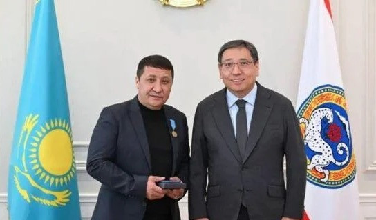 Mantan Petinju Kazakhstan Musa Abdraim Gagalkan Aksi Penyanderaan Wanita di Bandara