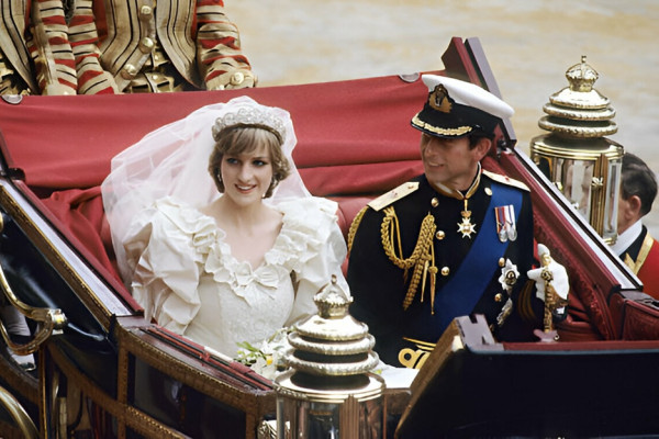 Alasan Raja Charles III Menikahi Putri Diana Meski Mencintai Ratu Camilla