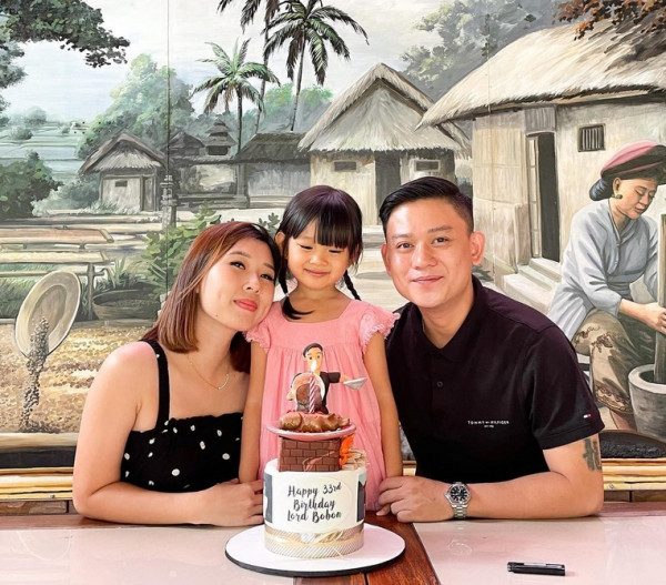 3 Foto Bahagia Bobon Santoso dan Cheryl Ruan, Saling Unfollow usai Suami Mualaf