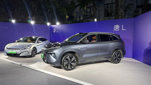 Revolusi Pengisian Daya Mobil Listrik: BYD Luncurkan Charger 1.000 kW, 5 Menit Isi Daya untuk 400 Km!
