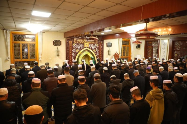 Beragam Aktivitas di Masjid Xiuheyan saat Bulan Suci Ramadan di Lanzhou China Barat Laut