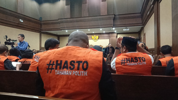Hasto Kristiyanto Bacakan Nota Keberatan atas Dakwaan Jaksa