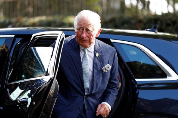 3 Barang Termahal Milik Raja Charles, Jam Tangan Patek Philippe Seharga Rp2,4 Miliar
