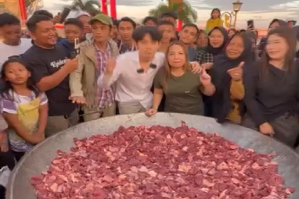 Chef Arnold Diduga Sindir Willie Salim Masak Besar Daging 200 Kg, Sebut hanya Bobon Santoso yang Bisa