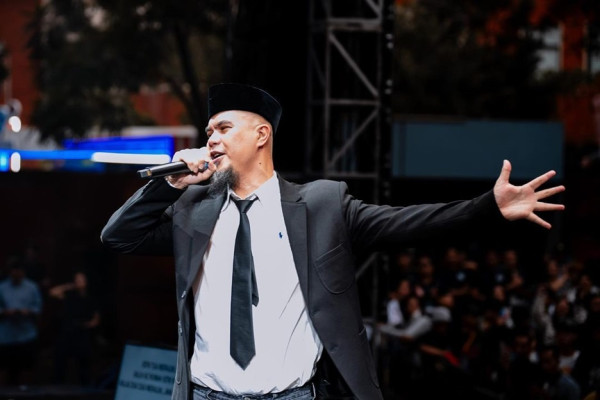 Ahmad Dhani Sebut Ariel NOAH Salah Pergaulan, Sindir Kebijakan Lagu Tanpa Izin