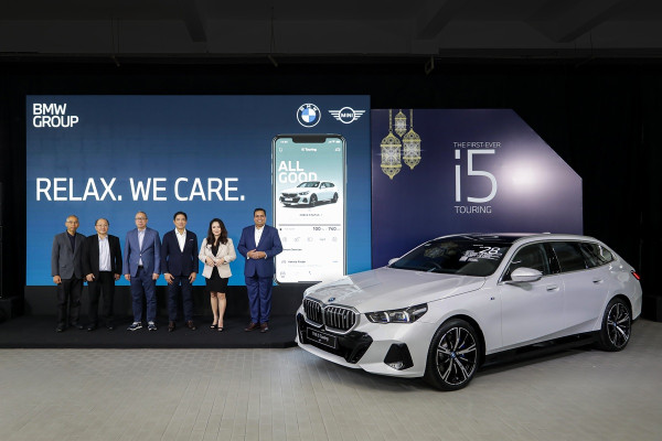 BMW Kenalkan Mobil Listrik Touring i5 dengan Banderol Rp2,2 Miliar