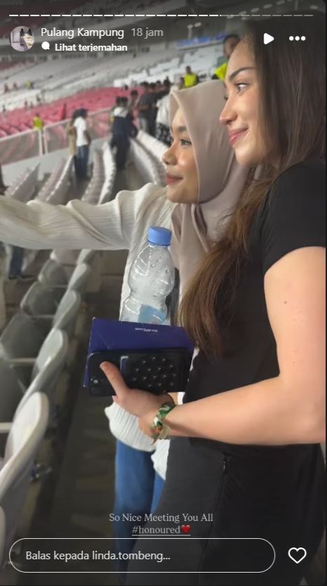 3 Potret Cantik Sarah, Kakak Mees Hilgers yang Nonton Timnas Indonesia Langsung di GBK