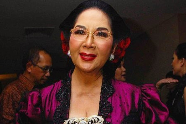 Titiek Puspa Alami Pecah Pembuluh Darah, Langsung Jalani Operasi