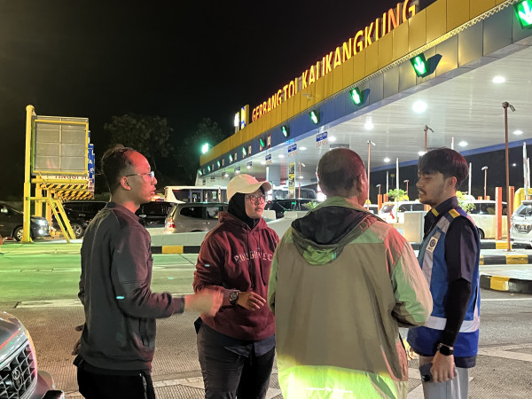 Pemudik Ngaku Kehilangan Kartu E-Toll Saldo Rp1 Juta di Ruas Tol Semarang-Batang