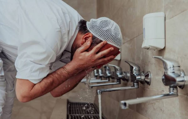Begini Niat dan Tata Cara Mandi Idulfitri sebelum Salat Id