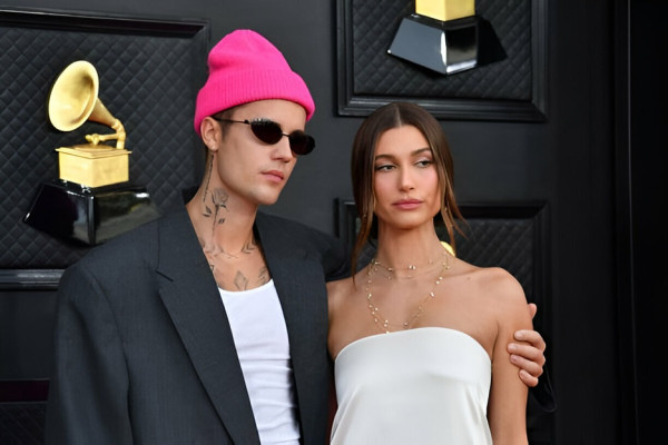 Hailey Baldwin Diduga Unfollow Akun Instagram Justin Bieber