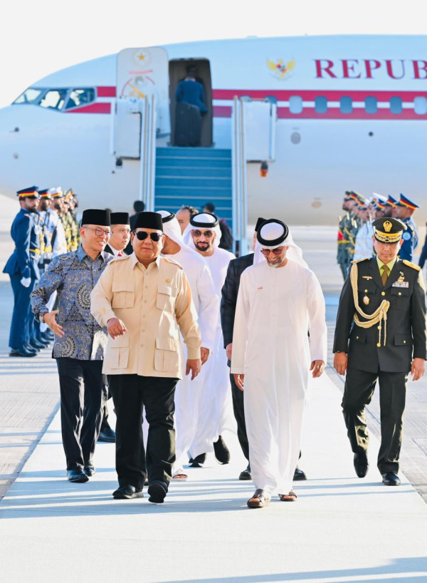 Prabowo Tiba di Abu Dhabi, Bakal Bertemu Presiden Uni Emirat Arab