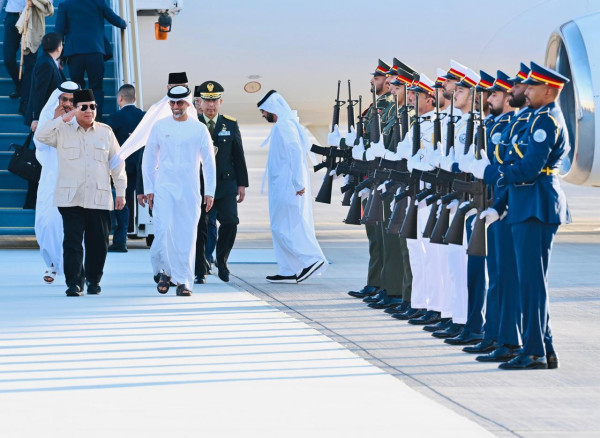 Prabowo Tiba di Abu Dhabi, Bakal Bertemu Presiden Uni Emirat Arab