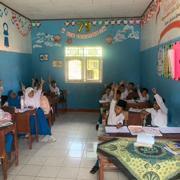 Tingkatkan Pemberdayaan Masyarakat Melalui Program FKS Inspire untuk Pendidikan