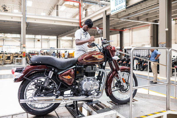Royal Enfield: 1 Juta Unit Terjual, Thailand Jadi Pijakan, Motor Listrik Flea Jadi Ancaman!