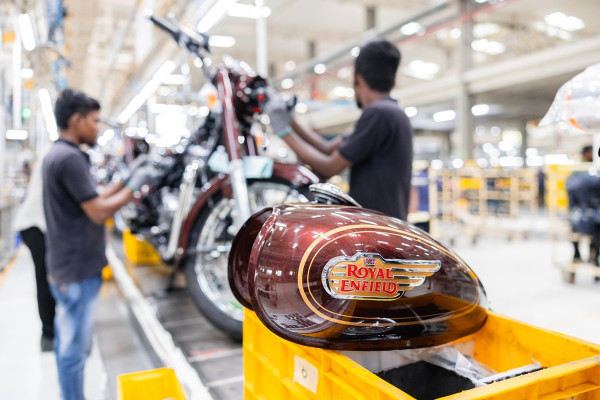 Royal Enfield: 1 Juta Unit Terjual, Thailand Jadi Pijakan, Motor Listrik Flea Jadi Ancaman!