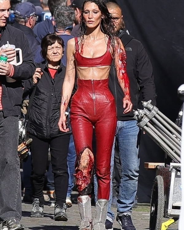 Tubuh Bella Hadid Makin Kurus Kering, Kondisinya Bikin Khawatir