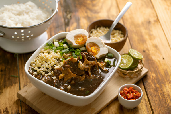 5 Makanan Indonesia Masuk Daftar Hidangan Terbaik di Dunia, Rawon Geser Rendang