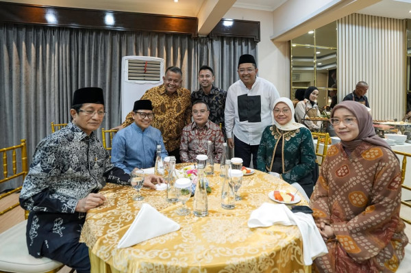 Kelakar Sufmi Dasco usai Halalbihalal di Rumah Dinas Cak Imin: Ini Bukan Matahari, Ini Bulan