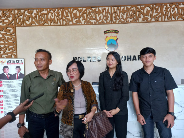 Pengacara TIPU UGM yang Gugat Jokowi soal Ijazah Jadi Tersangka Pemalsuan Dokumen