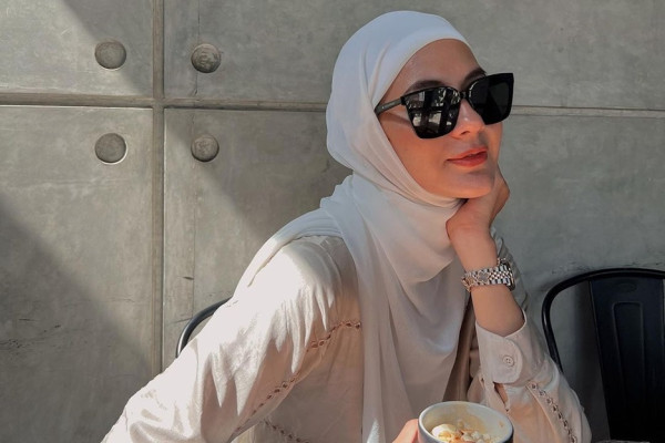 Paula Verhoeven Klarifikasi Hubungan dengan Pria yang Diduga Selingkuhannya, Bukan Orang Ketiga