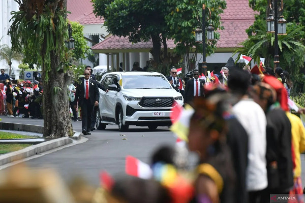 Paus Fransiskus, Toyota Innova Zenix, dan Ziarah Kesederhanaan di Indonesia