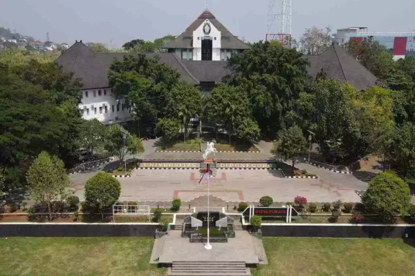 THE AUR 2025, Ini 10 Universitas Indonesia yang Masuk Peringkat Terbaik Asia