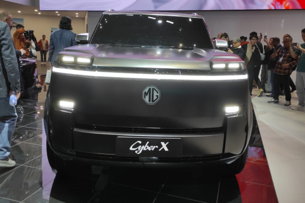 Cyber X, Kegagahan dalam Balutan Kota Modern dan Alam Liar