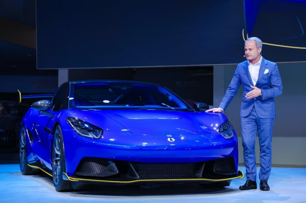 Denza Z Concept: Lahirnya Sang Predator Performa! Teknologi Suspensi Magnetik dan Steer-by-Wire Gemparkan Auto Shanghai 2025!