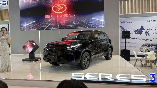 Seres 3 Resmi Mengaspal di PEVS 2025: SUV Listrik Penjelajah Urban dengan Harga Menggoda!