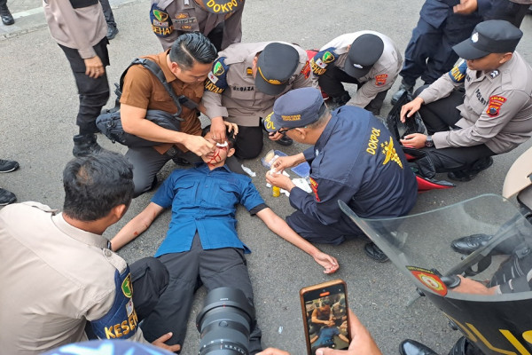 Aksi May Day di Semarang Diwarnai Kericuhan, Sejumlah Orang Terluka