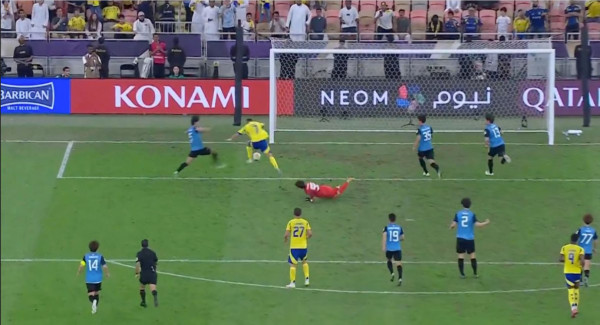 Momen Ronaldo Ngedumel Sendiri di Lapangan