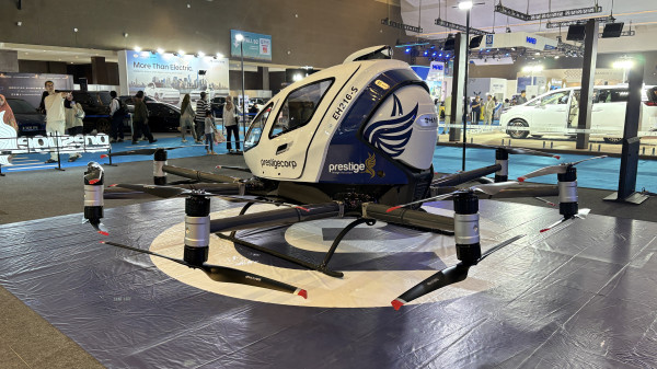 Mobil Terbang EHang 216 yang Dicoba iShowSpeed di China Mejeng di PEVS 2025
