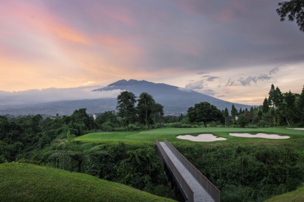 Resmi Dibuka: Trump International Golf Club, Lido – Standar Baru Golf Kelas Dunia